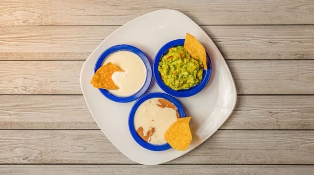 El Trio.
